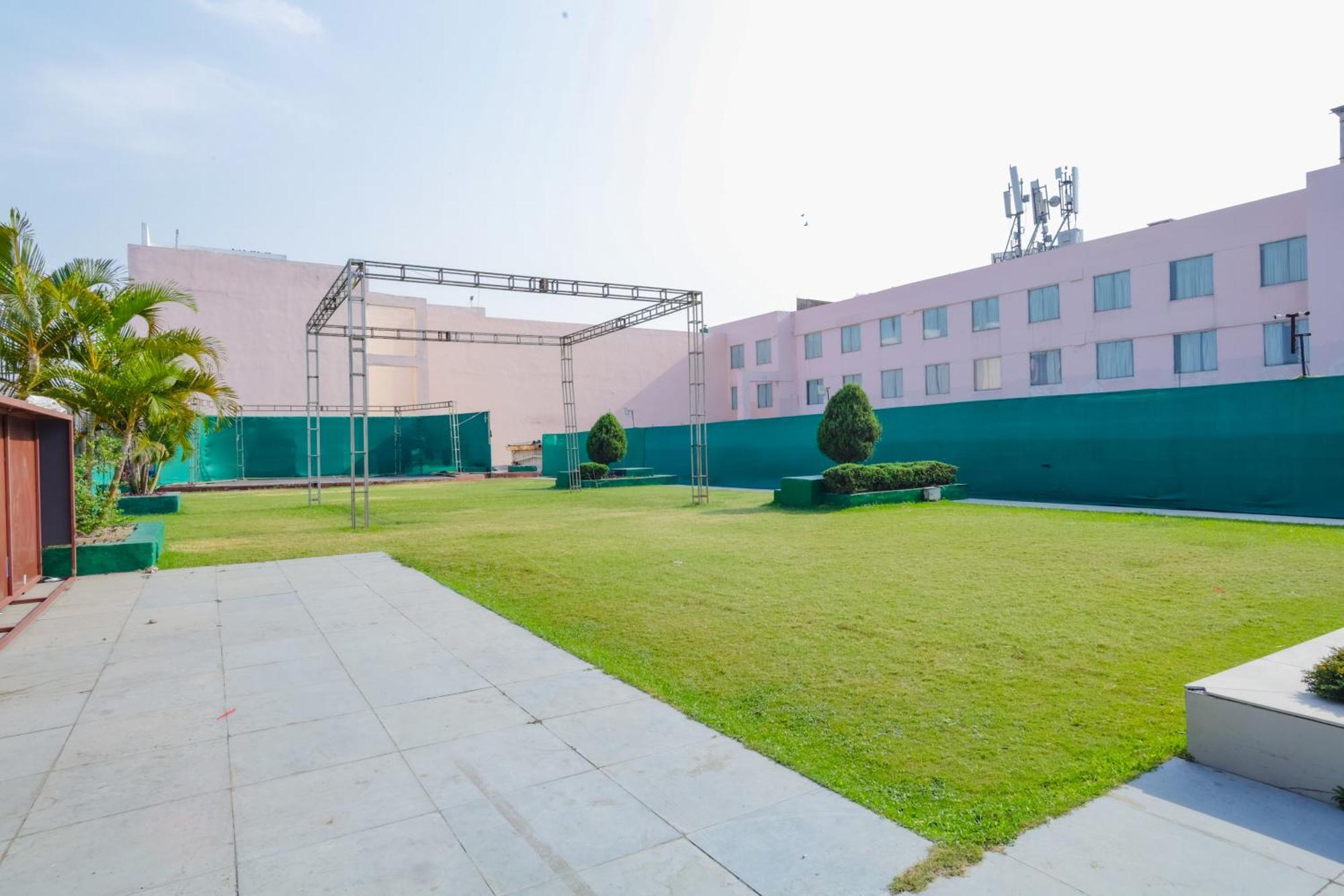 Hyphen Haridwar Grand Hotel Exterior photo