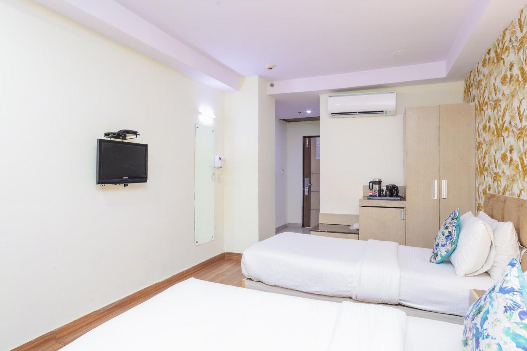 Hyphen Haridwar Grand Hotel Exterior photo